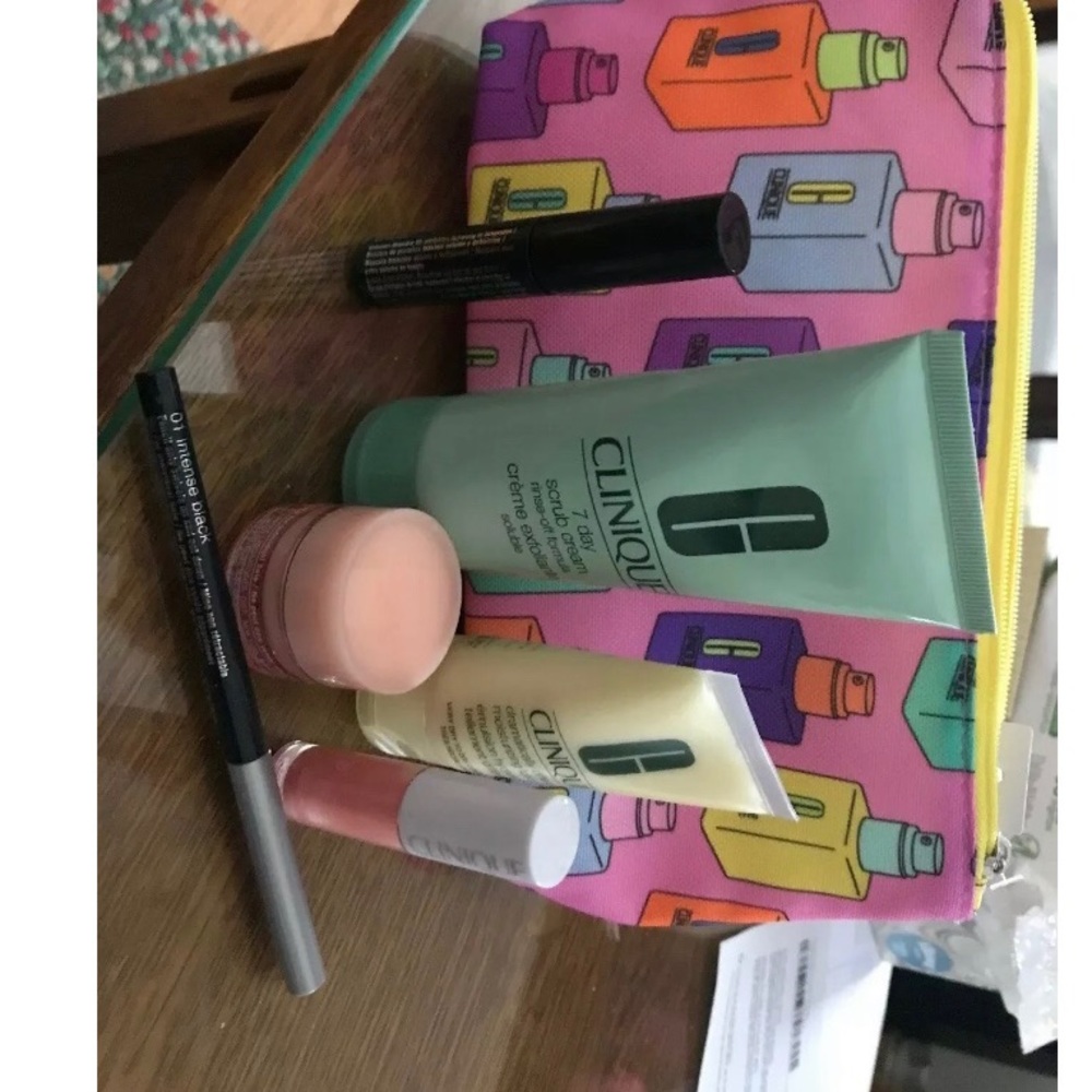 Clinique 7 day scrub bundle